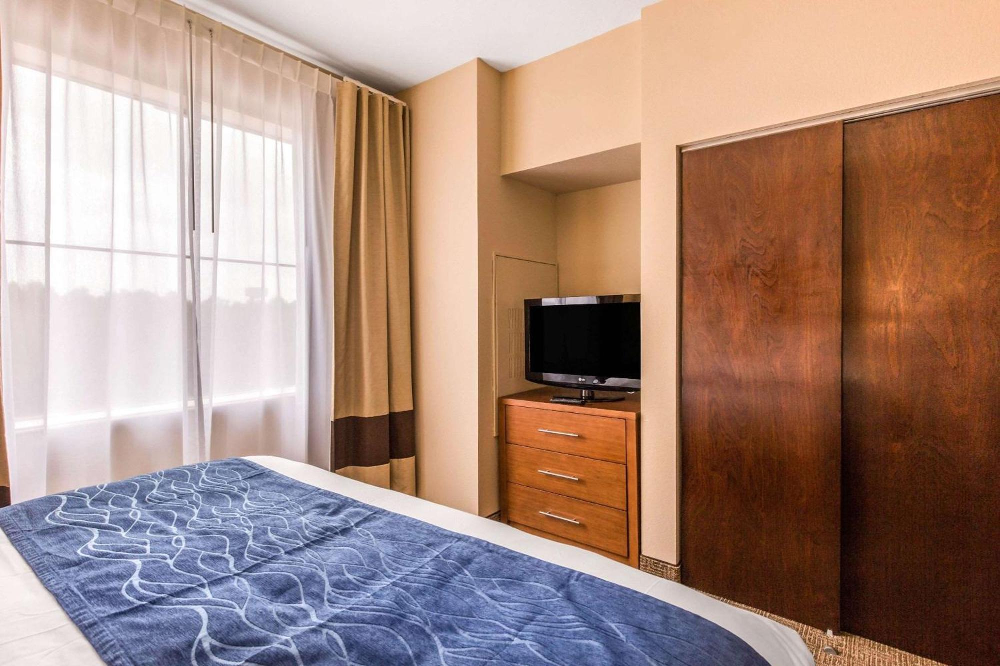 Comfort Inn & Suites Iah Bush Airport - East Humble Esterno foto